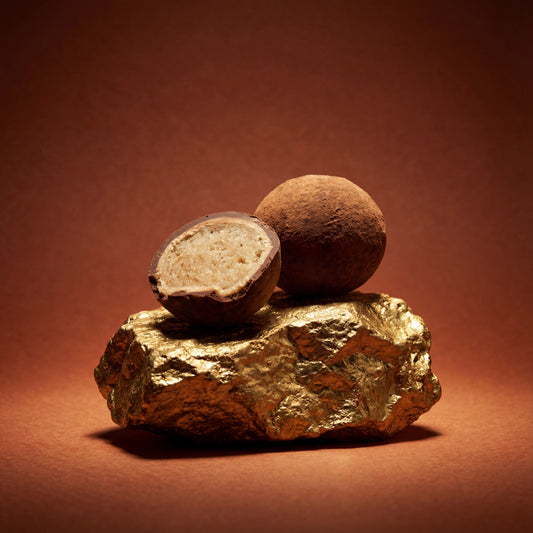 Candied Ginger Noir Pouch